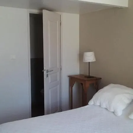 게스트하우스 Les Oliviers 3*